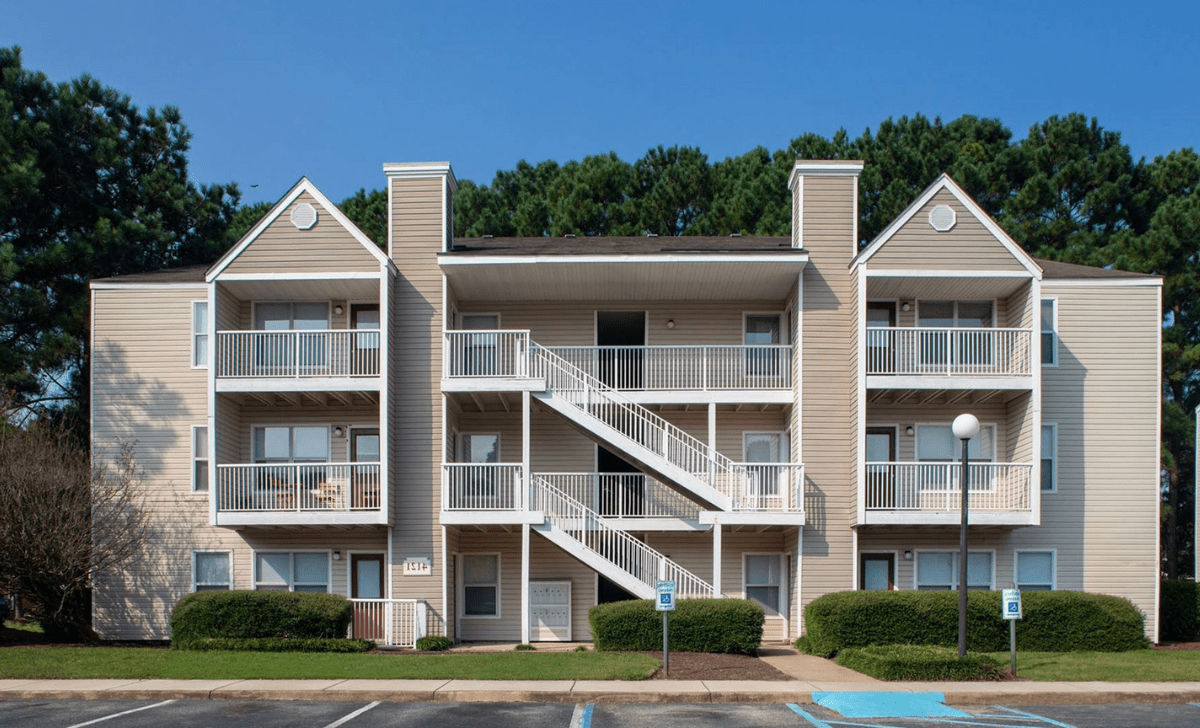 Stonebridge Apartments in Chesapeake VA